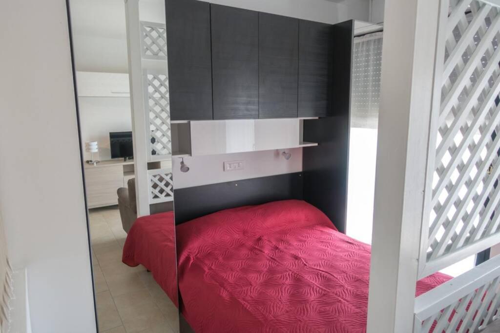 Apartment Victoria, Cozy Studio Flat Near Leonardo Academy Сесто-Календе Экстерьер фото