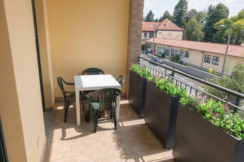 Apartment Victoria, Cozy Studio Flat Near Leonardo Academy Сесто-Календе Экстерьер фото